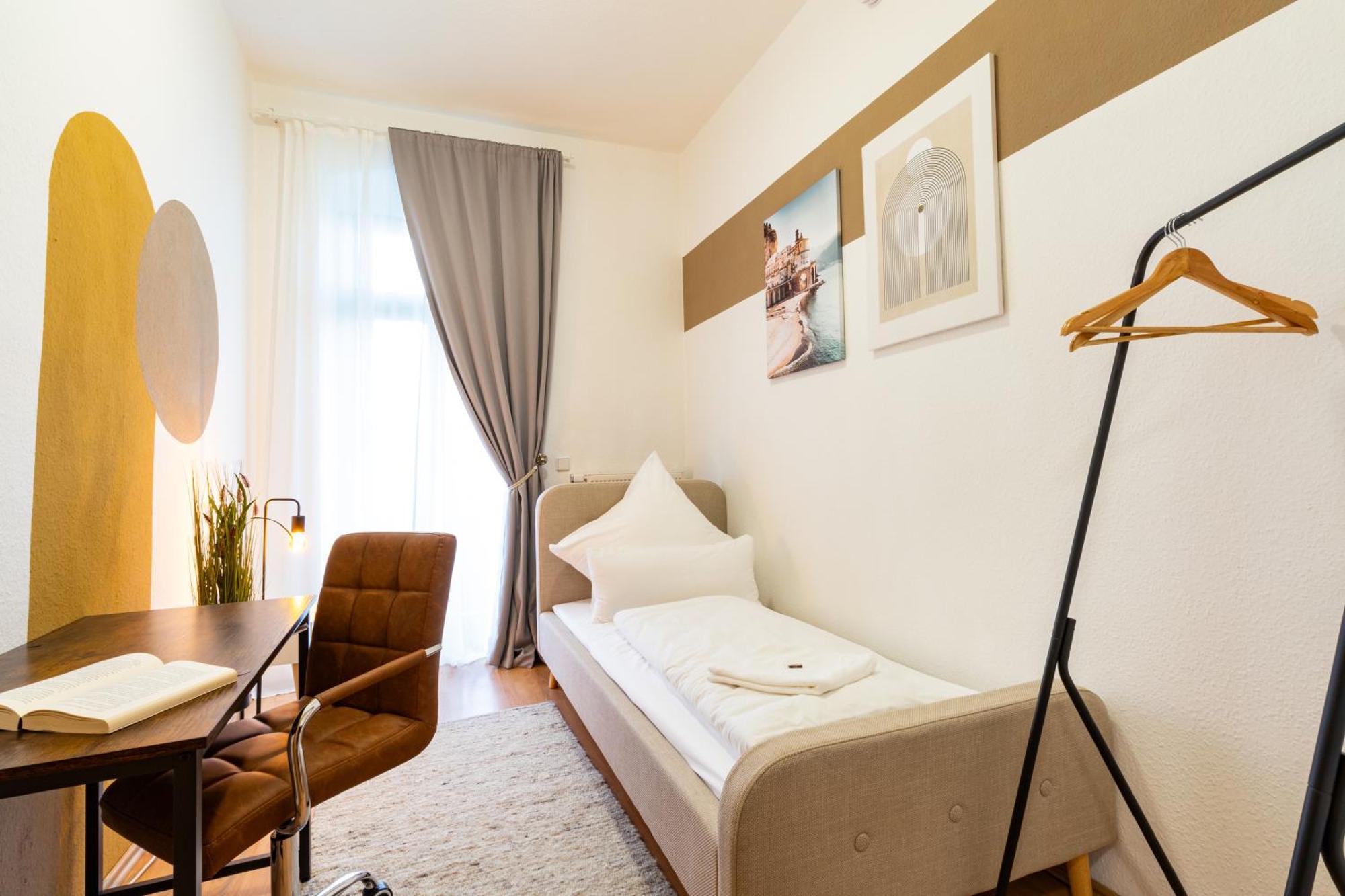 Stadtnatur Apartment Am Kuechwald - Mit Balkon, Streaming-Tv, Badewanne, Arbeitsplatz ケムニッツ エクステリア 写真