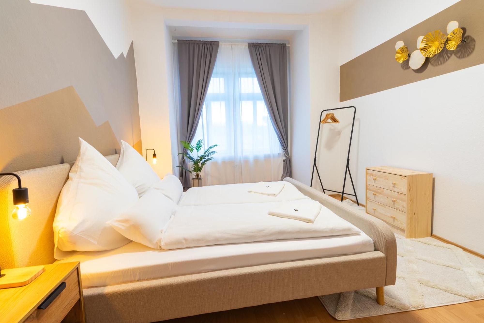Stadtnatur Apartment Am Kuechwald - Mit Balkon, Streaming-Tv, Badewanne, Arbeitsplatz ケムニッツ エクステリア 写真