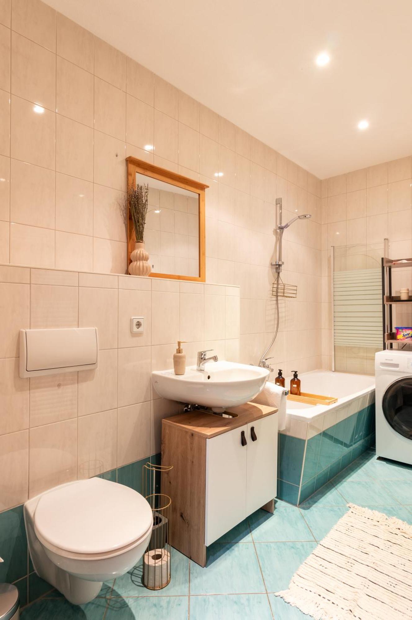 Stadtnatur Apartment Am Kuechwald - Mit Balkon, Streaming-Tv, Badewanne, Arbeitsplatz ケムニッツ エクステリア 写真