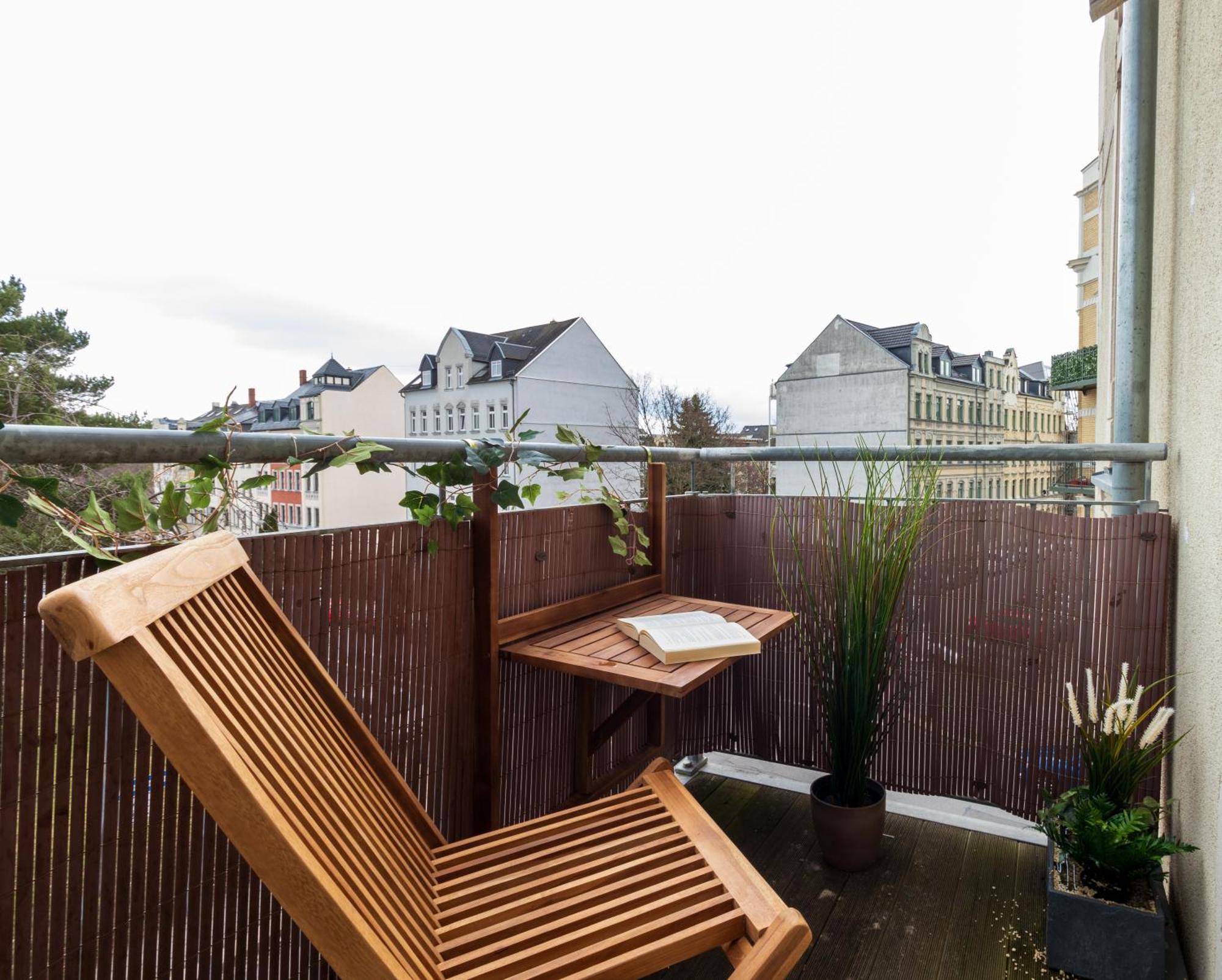 Stadtnatur Apartment Am Kuechwald - Mit Balkon, Streaming-Tv, Badewanne, Arbeitsplatz ケムニッツ エクステリア 写真