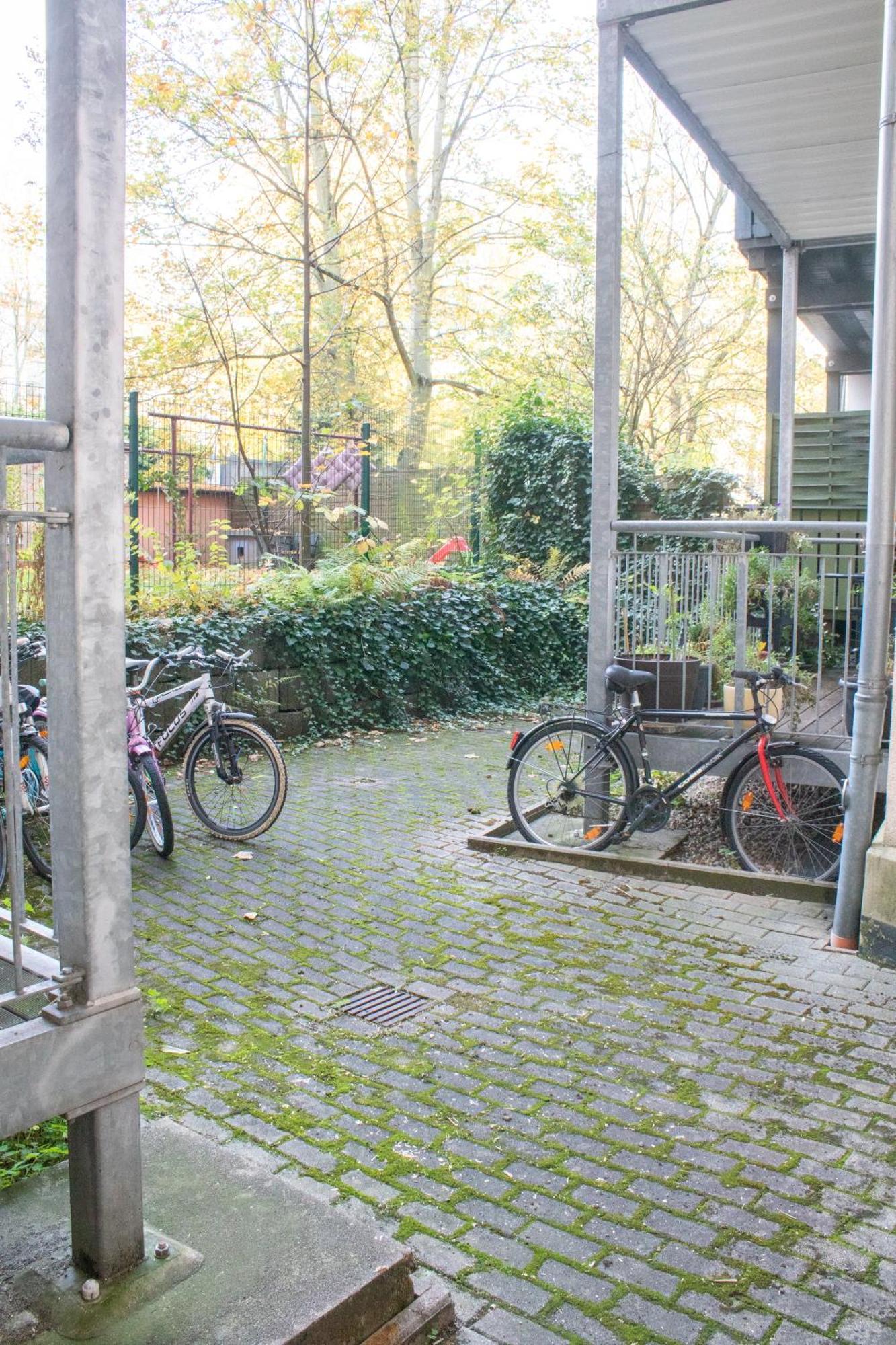 Stadtnatur Apartment Am Kuechwald - Mit Balkon, Streaming-Tv, Badewanne, Arbeitsplatz ケムニッツ エクステリア 写真